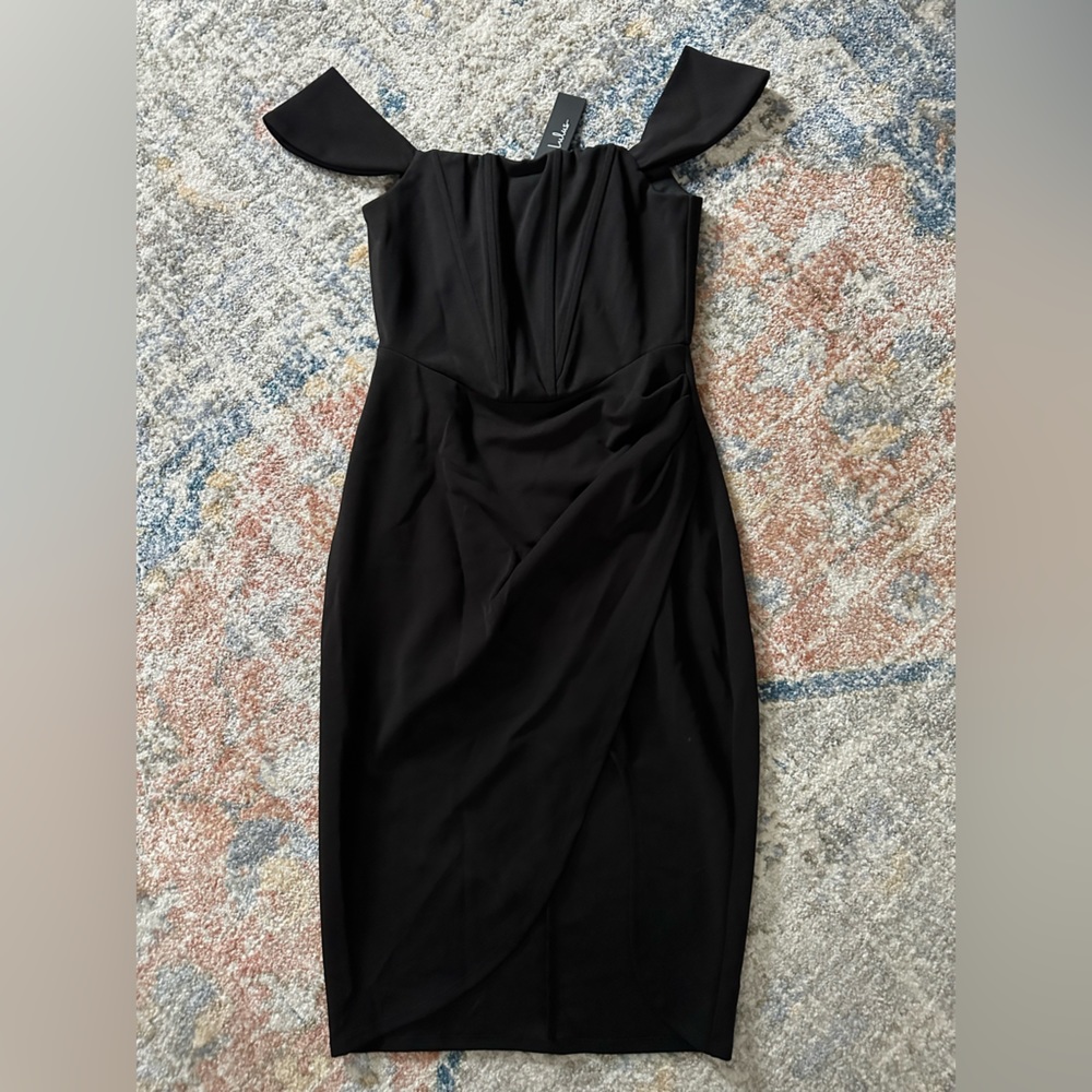 NWT: black off shoulder Lulus dress